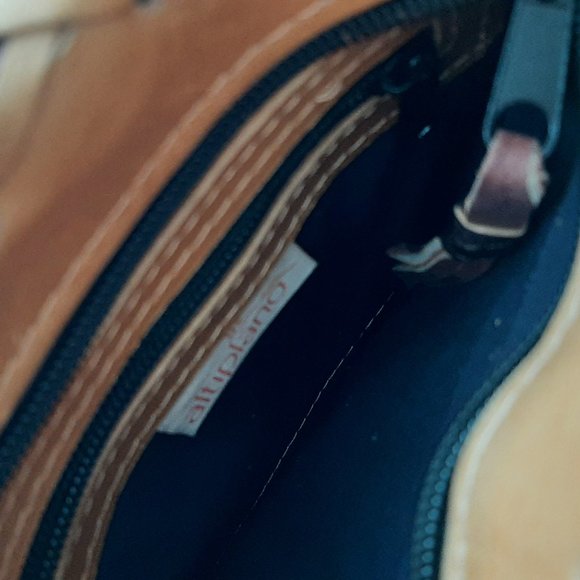 Altiplano Corte Shoulder Pouch with Leather Braid - Picture 4 of 7